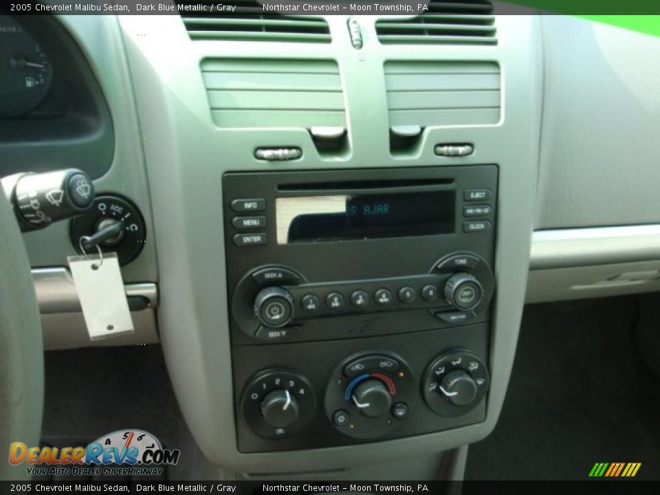 2005 Chevrolet Malibu Sedan Dark Blue Metallic / Gray Photo #18