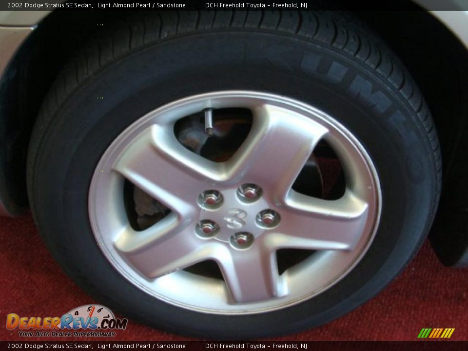 2002 Dodge Stratus SE Sedan Light Almond Pearl / Sandstone Photo #2