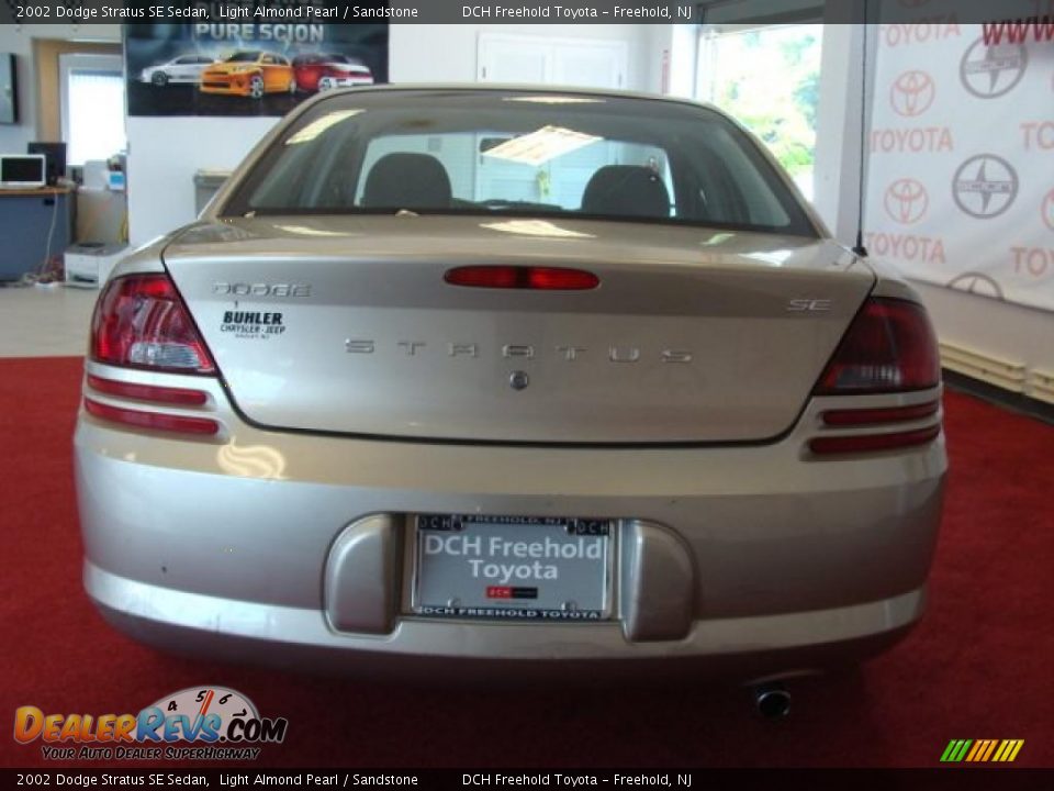 2002 Dodge Stratus SE Sedan Light Almond Pearl / Sandstone Photo #8