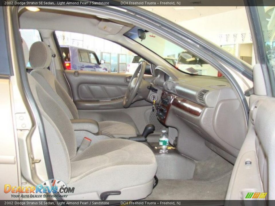 2002 Dodge Stratus SE Sedan Light Almond Pearl / Sandstone Photo #26