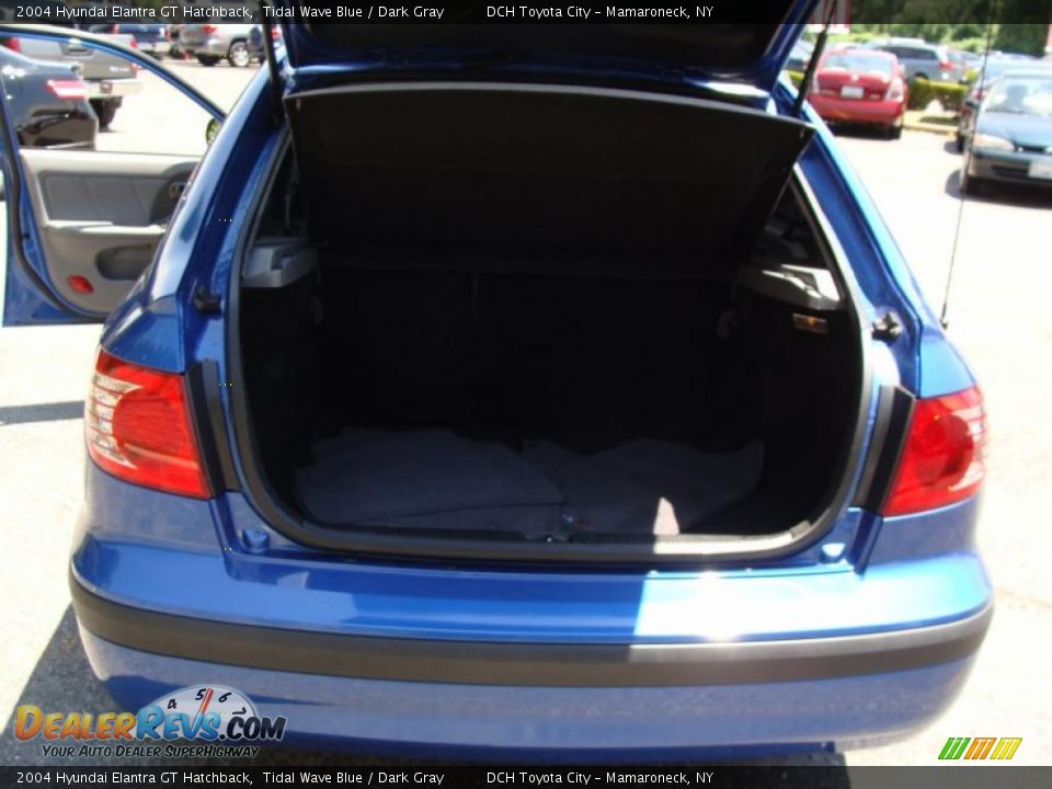 2004 Hyundai Elantra GT Hatchback Tidal Wave Blue / Dark Gray Photo #35