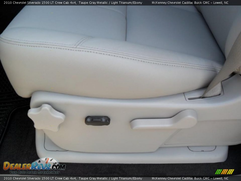 2010 Chevrolet Silverado 1500 LT Crew Cab 4x4 Taupe Gray Metallic / Light Titanium/Ebony Photo #8