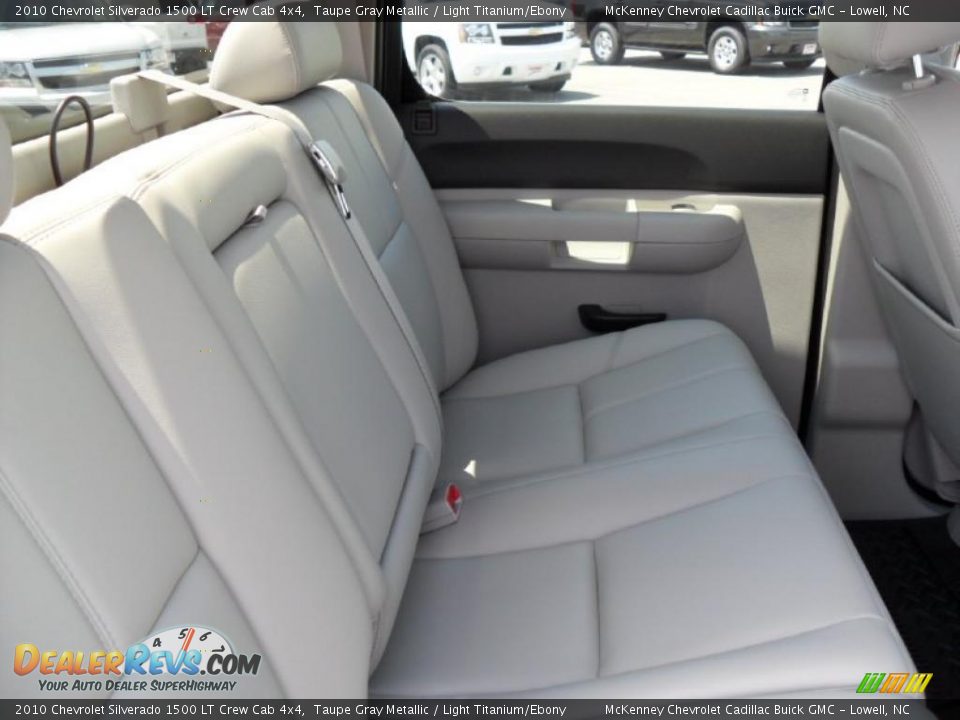2010 Chevrolet Silverado 1500 LT Crew Cab 4x4 Taupe Gray Metallic / Light Titanium/Ebony Photo #16