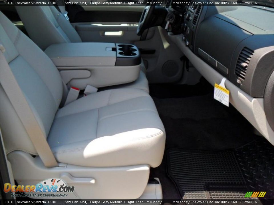 2010 Chevrolet Silverado 1500 LT Crew Cab 4x4 Taupe Gray Metallic / Light Titanium/Ebony Photo #17