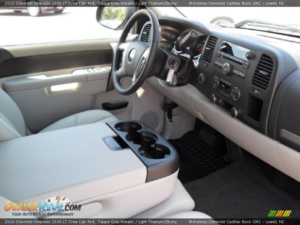 2010 Chevrolet Silverado 1500 LT Crew Cab 4x4 Taupe Gray Metallic / Light Titanium/Ebony Photo #19