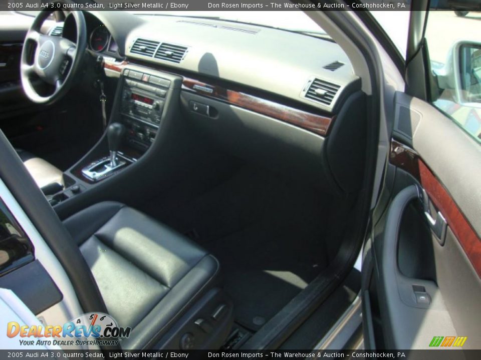 2005 Audi A4 3.0 quattro Sedan Light Silver Metallic / Ebony Photo #18