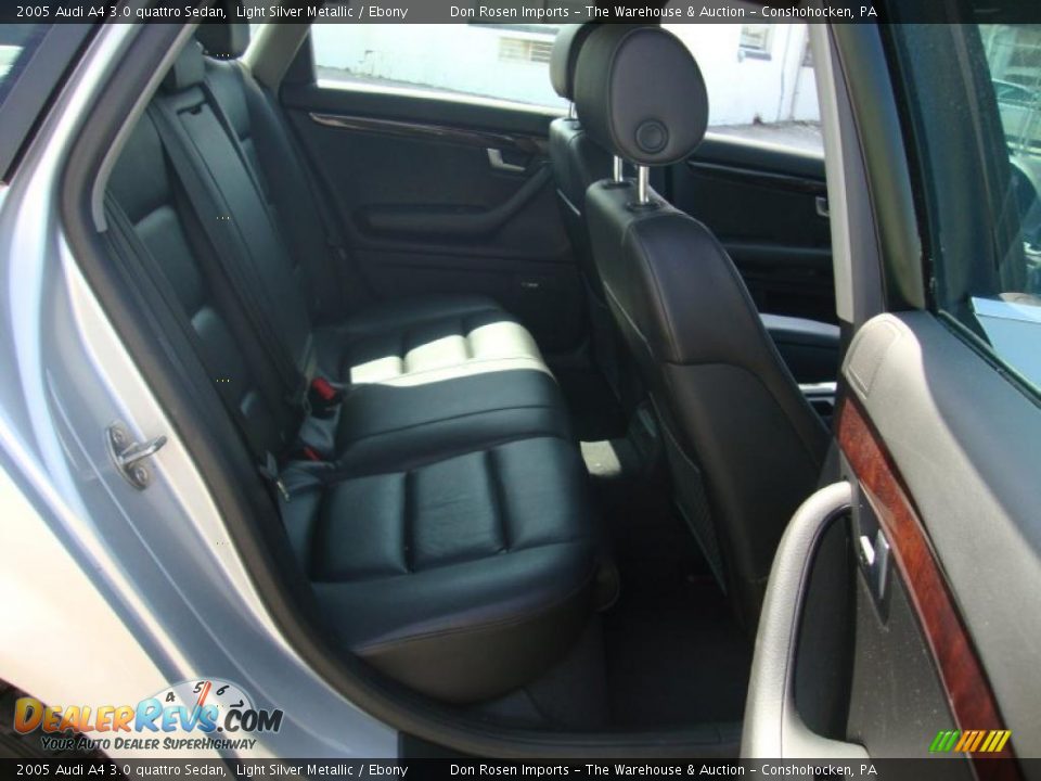 2005 Audi A4 3.0 quattro Sedan Light Silver Metallic / Ebony Photo #23