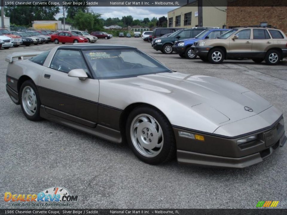 1986 Chevrolet Corvette Coupe Silver Beige / Saddle Photo #1