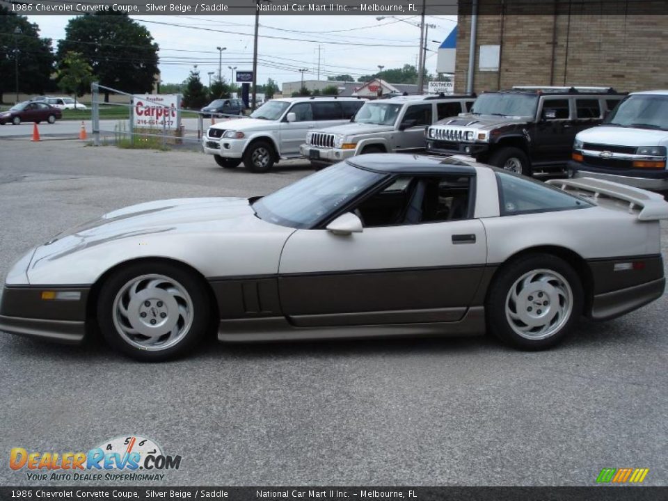 1986 Chevrolet Corvette Coupe Silver Beige / Saddle Photo #4