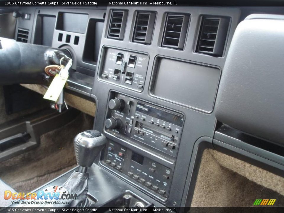 1986 Chevrolet Corvette Coupe Silver Beige / Saddle Photo #17