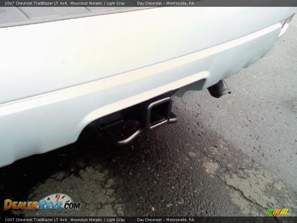 2007 Chevrolet TrailBlazer LT 4x4 Moondust Metallic / Light Gray Photo #9