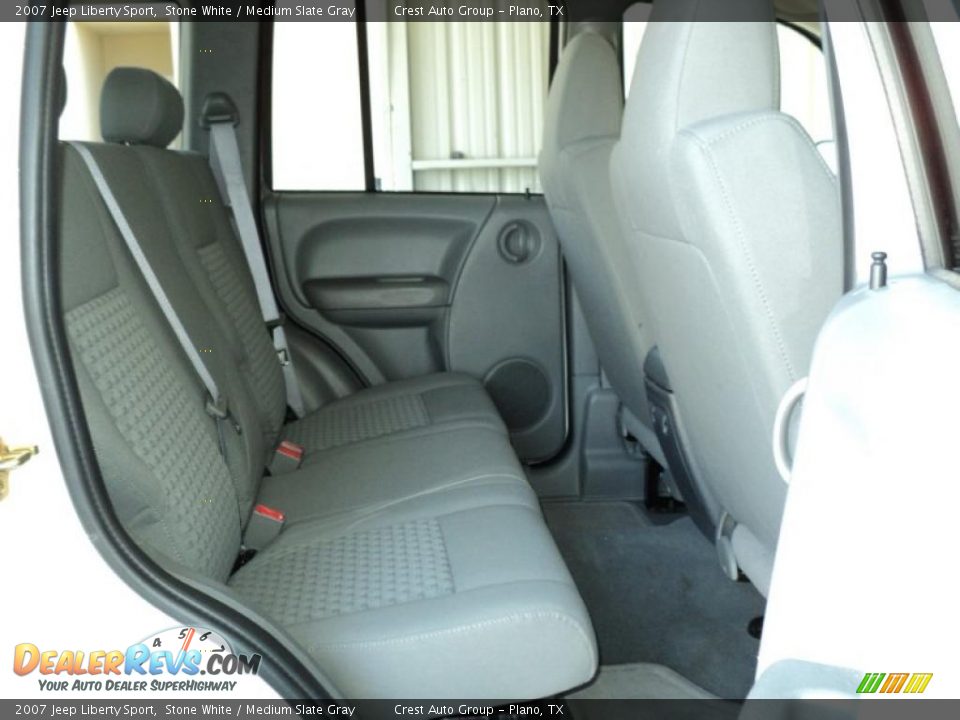 2007 Jeep Liberty Sport Stone White / Medium Slate Gray Photo #10