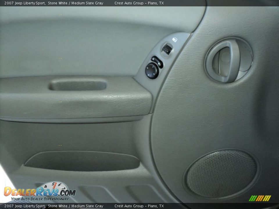 2007 Jeep Liberty Sport Stone White / Medium Slate Gray Photo #12
