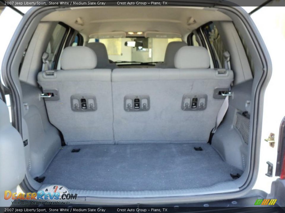 2007 Jeep Liberty Sport Stone White / Medium Slate Gray Photo #18