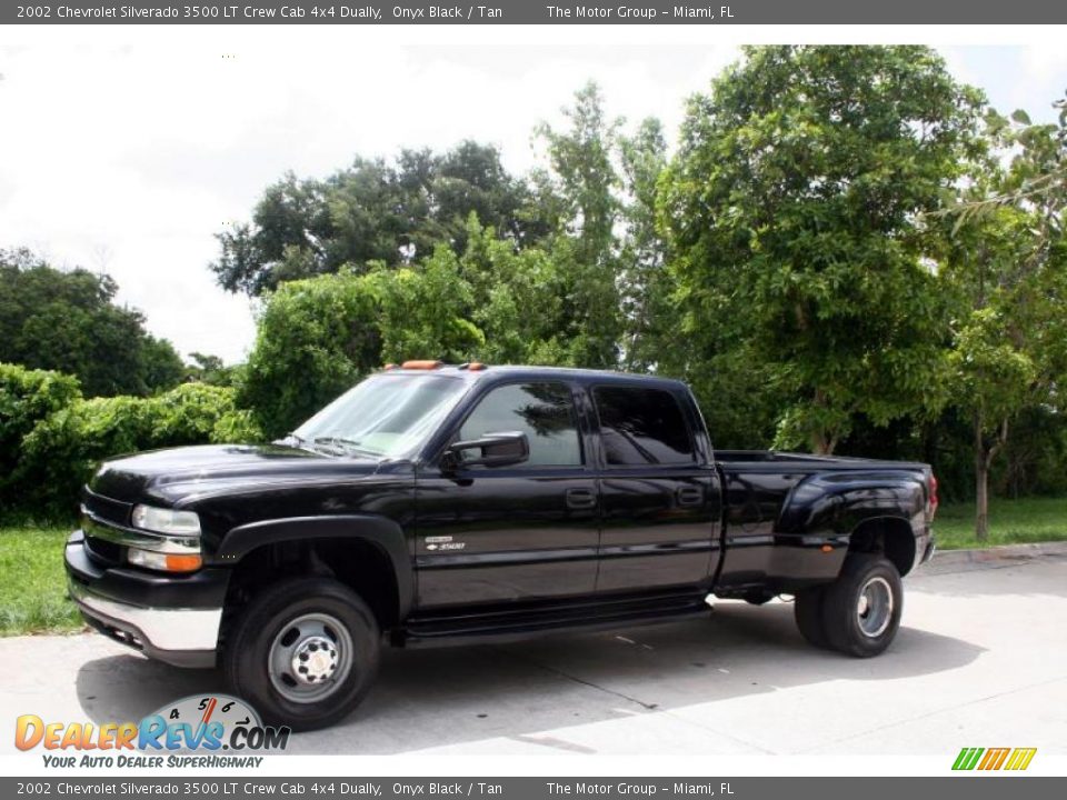 2002 Chevrolet Silverado 3500 LT Crew Cab 4x4 Dually Onyx Black / Tan Photo #2