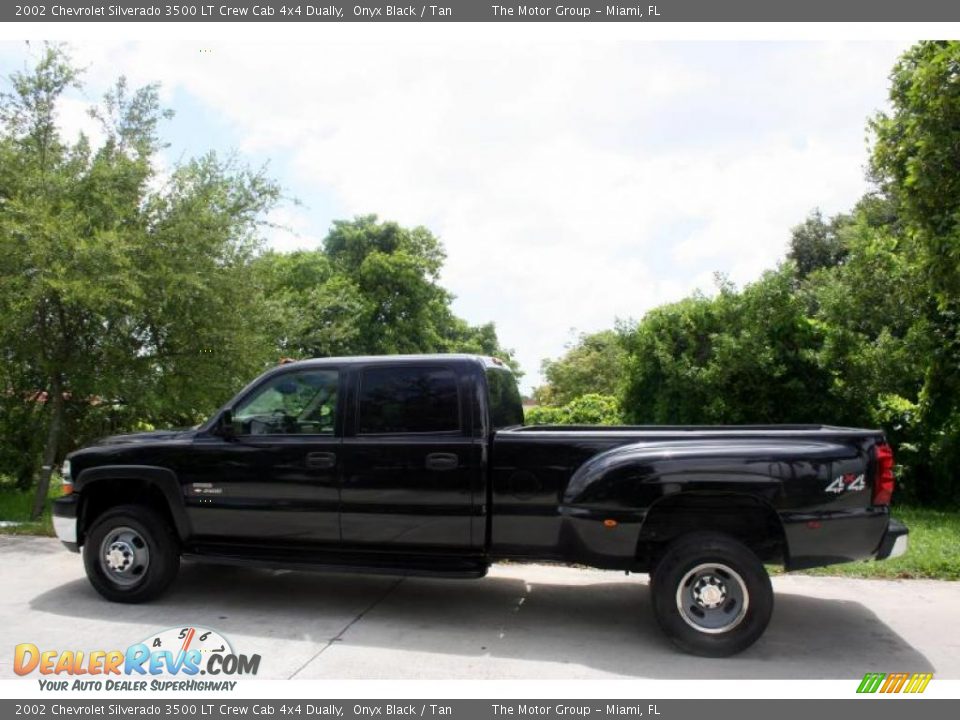 2002 Chevrolet Silverado 3500 LT Crew Cab 4x4 Dually Onyx Black / Tan Photo #4