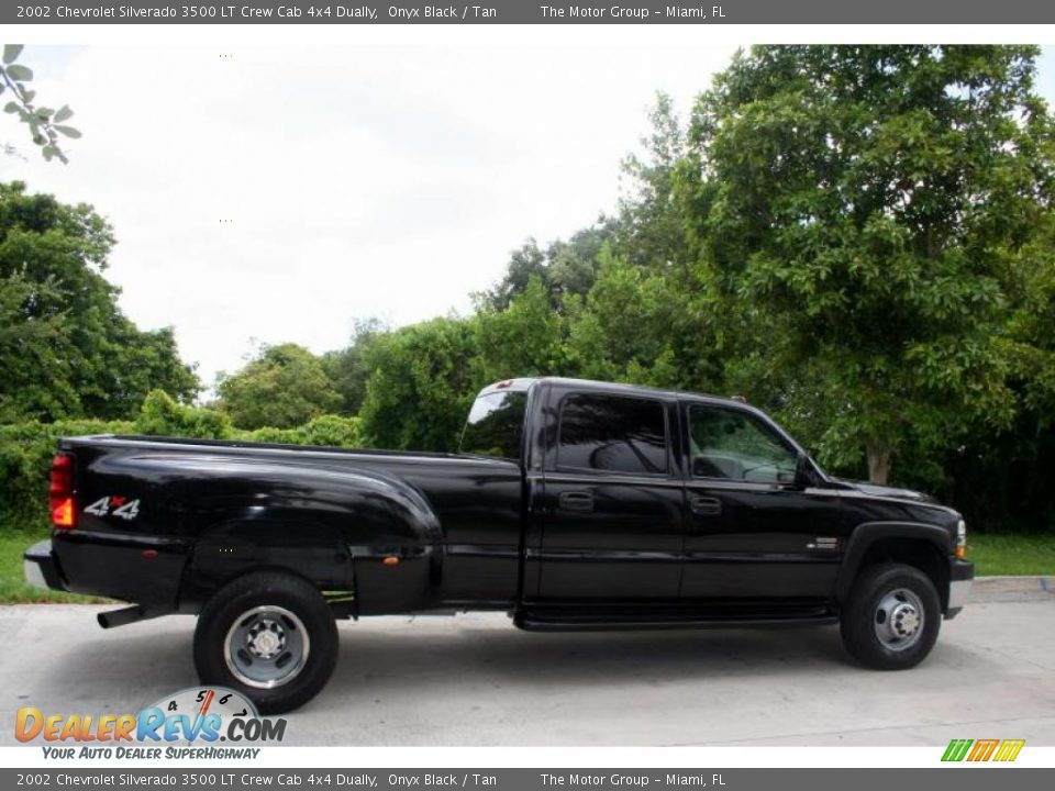 2002 Chevrolet Silverado 3500 LT Crew Cab 4x4 Dually Onyx Black / Tan Photo #11