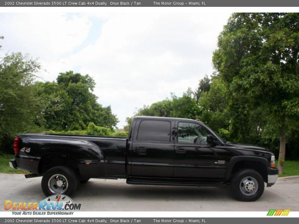 2002 Chevrolet Silverado 3500 LT Crew Cab 4x4 Dually Onyx Black / Tan Photo #12