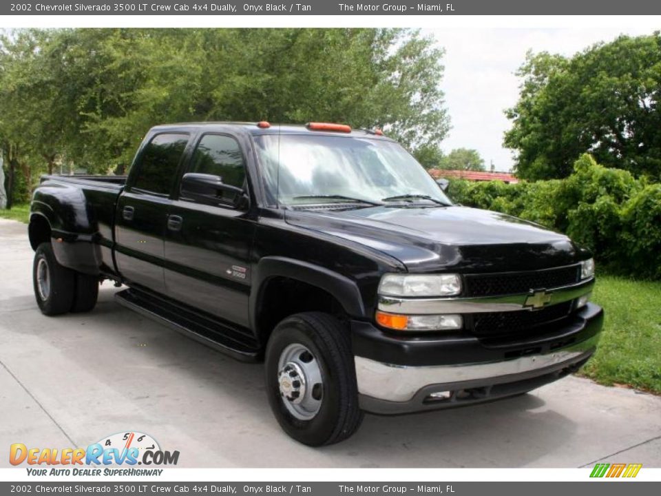 2002 Chevrolet Silverado 3500 LT Crew Cab 4x4 Dually Onyx Black / Tan Photo #15