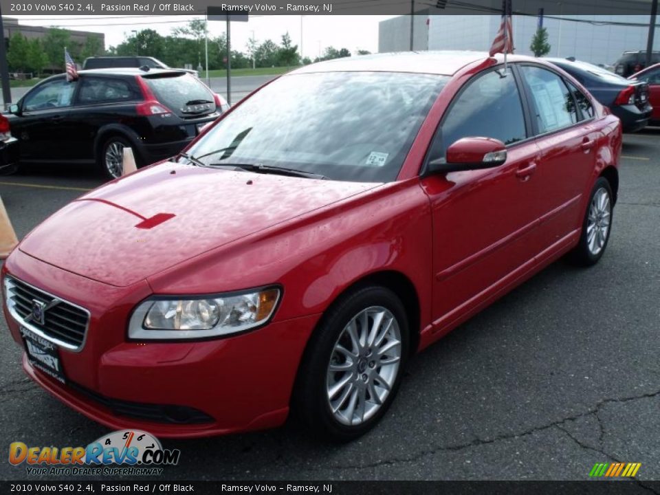 2010 Volvo S40 2.4i Passion Red / Off Black Photo #7