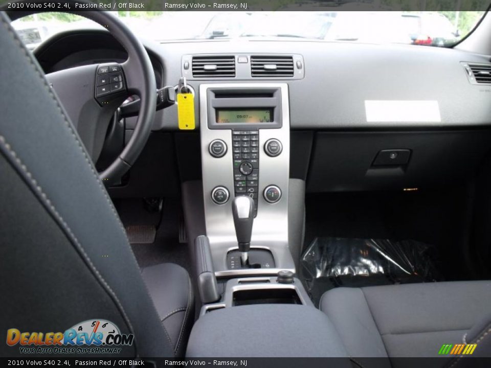 2010 Volvo S40 2.4i Passion Red / Off Black Photo #10
