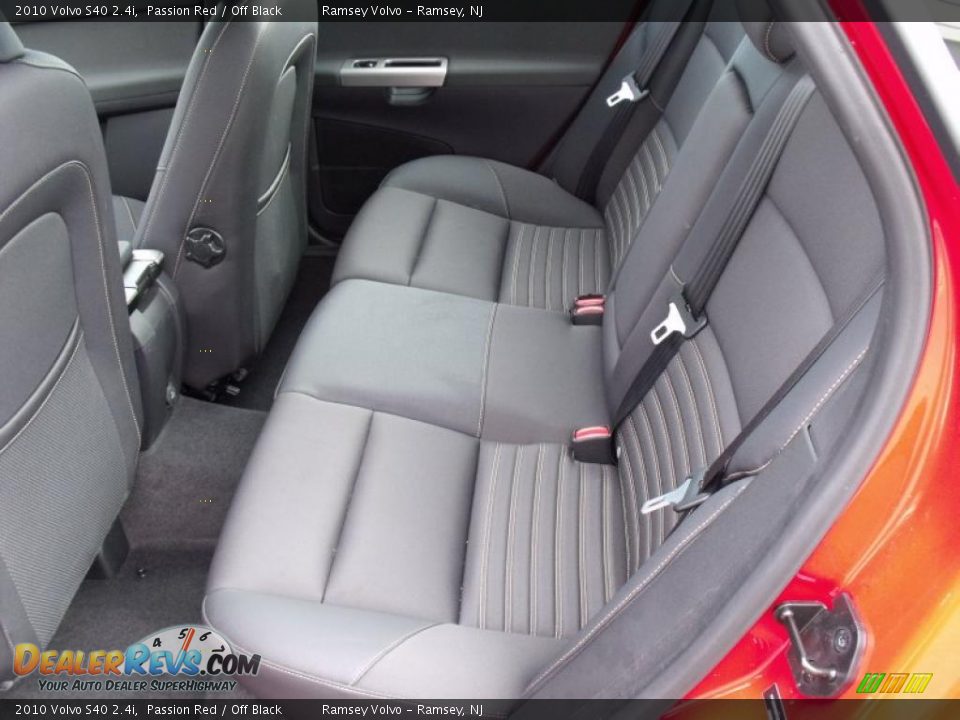 2010 Volvo S40 2.4i Passion Red / Off Black Photo #12