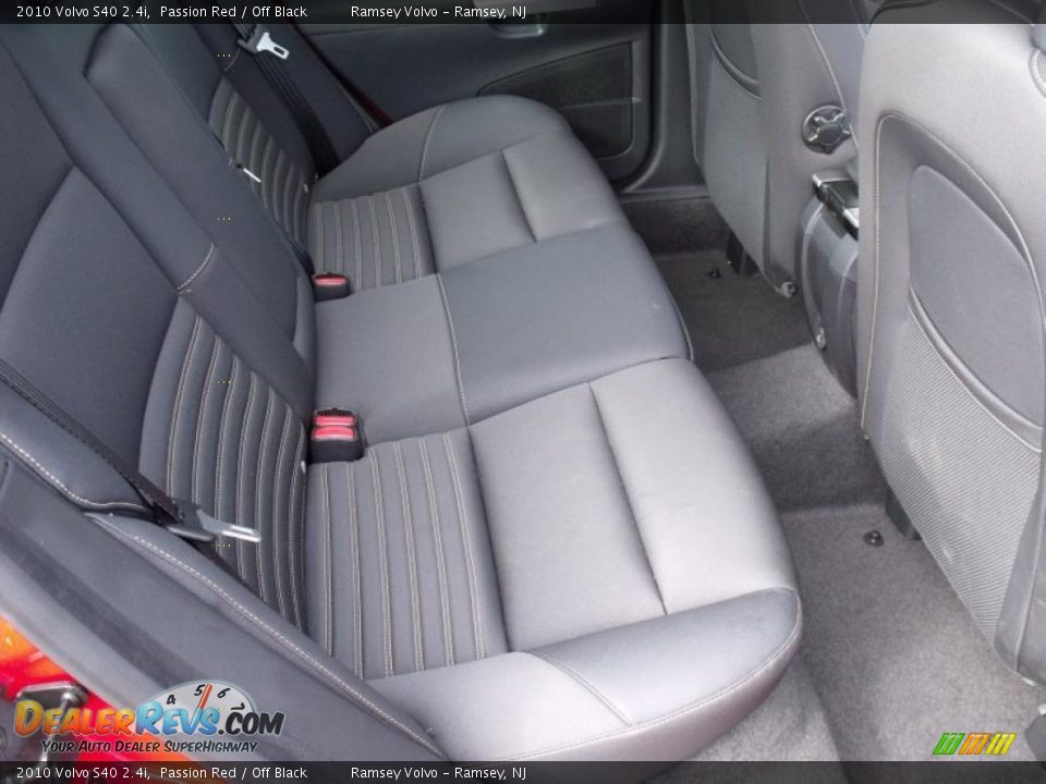2010 Volvo S40 2.4i Passion Red / Off Black Photo #13