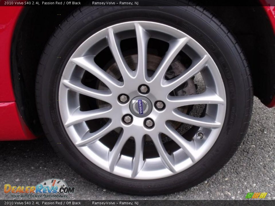 2010 Volvo S40 2.4i Passion Red / Off Black Photo #16