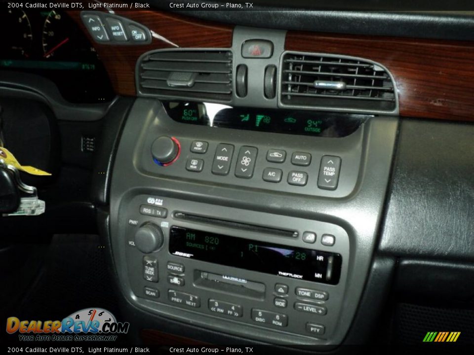 2004 Cadillac DeVille DTS Light Platinum / Black Photo #15