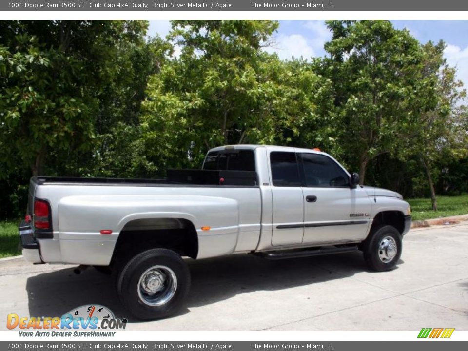 2001 Dodge Ram 3500 SLT Club Cab 4x4 Dually Bright Silver Metallic / Agate Photo #10