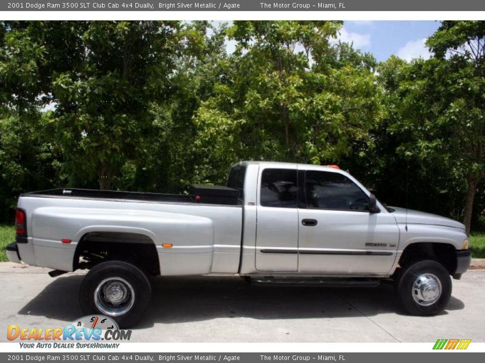 2001 Dodge Ram 3500 SLT Club Cab 4x4 Dually Bright Silver Metallic / Agate Photo #11