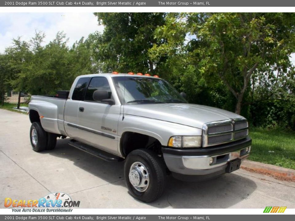 2001 Dodge Ram 3500 SLT Club Cab 4x4 Dually Bright Silver Metallic / Agate Photo #13