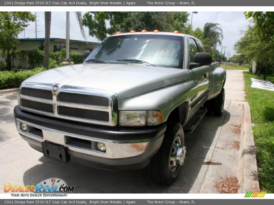 2001 Dodge Ram 3500 SLT Club Cab 4x4 Dually Bright Silver Metallic / Agate Photo #16