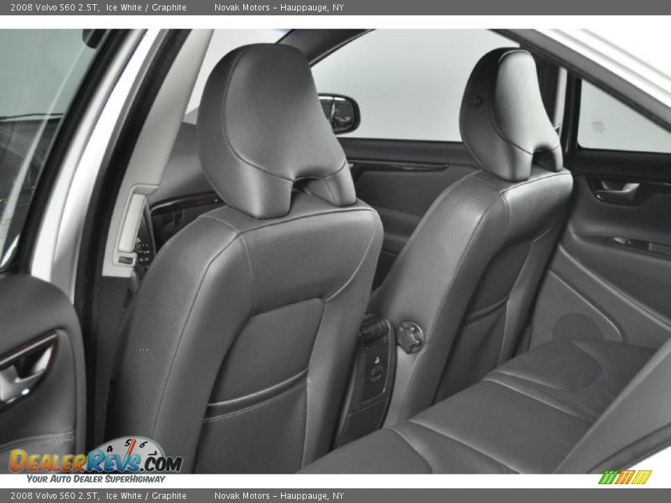 2008 Volvo S60 2.5T Ice White / Graphite Photo #17