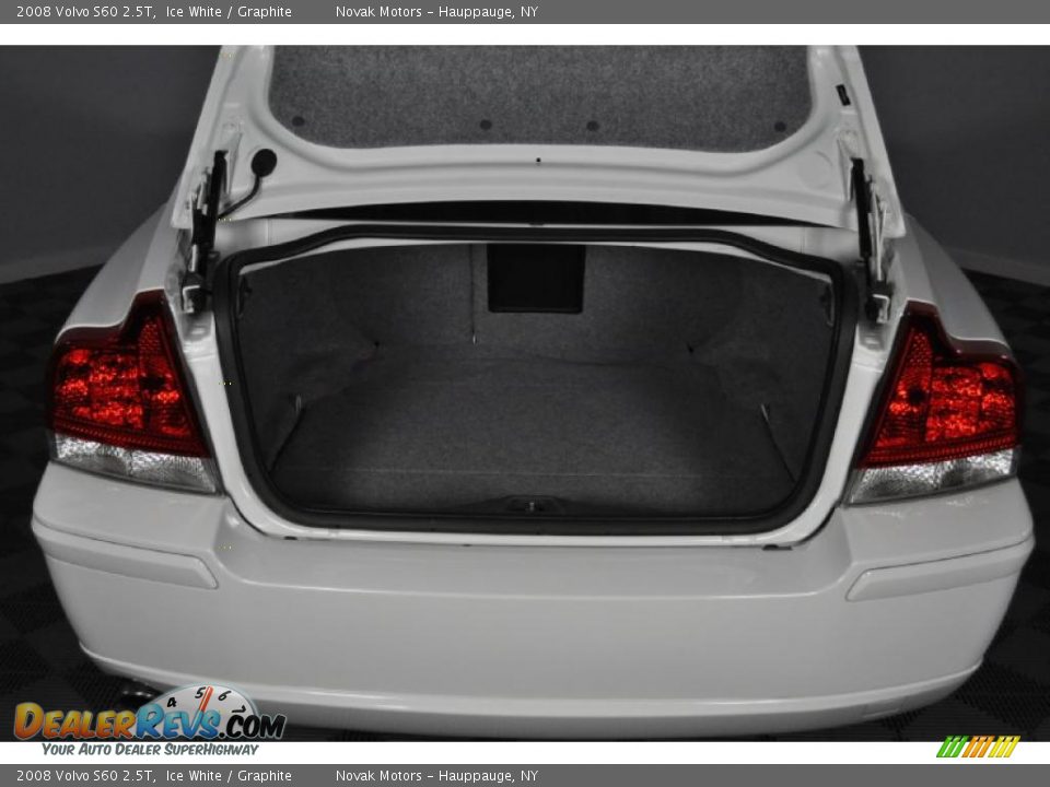 2008 Volvo S60 2.5T Ice White / Graphite Photo #20