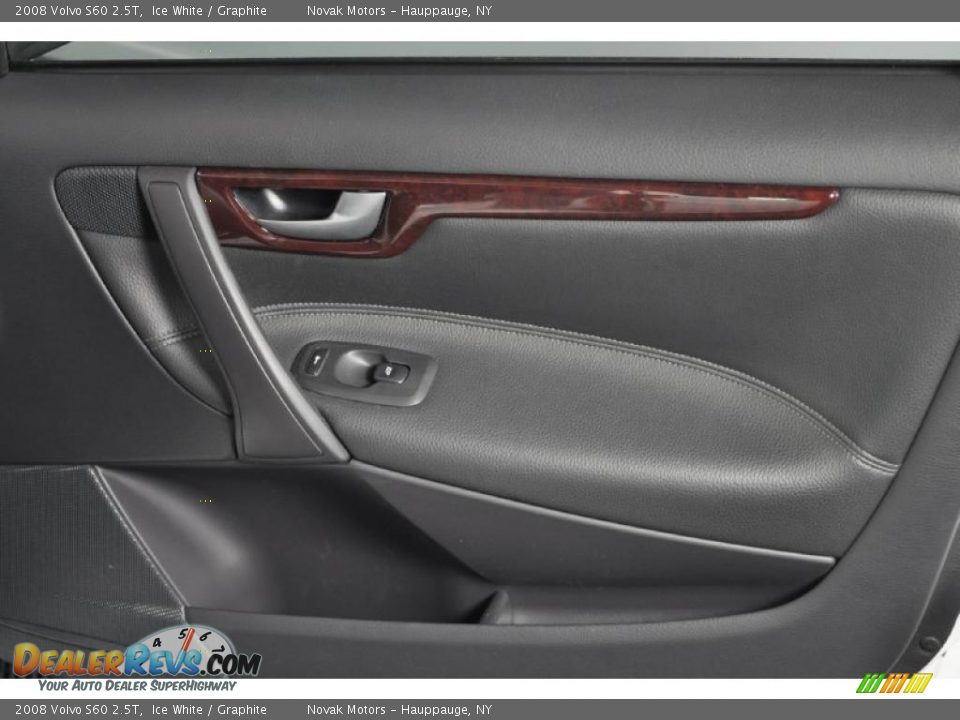 2008 Volvo S60 2.5T Ice White / Graphite Photo #25