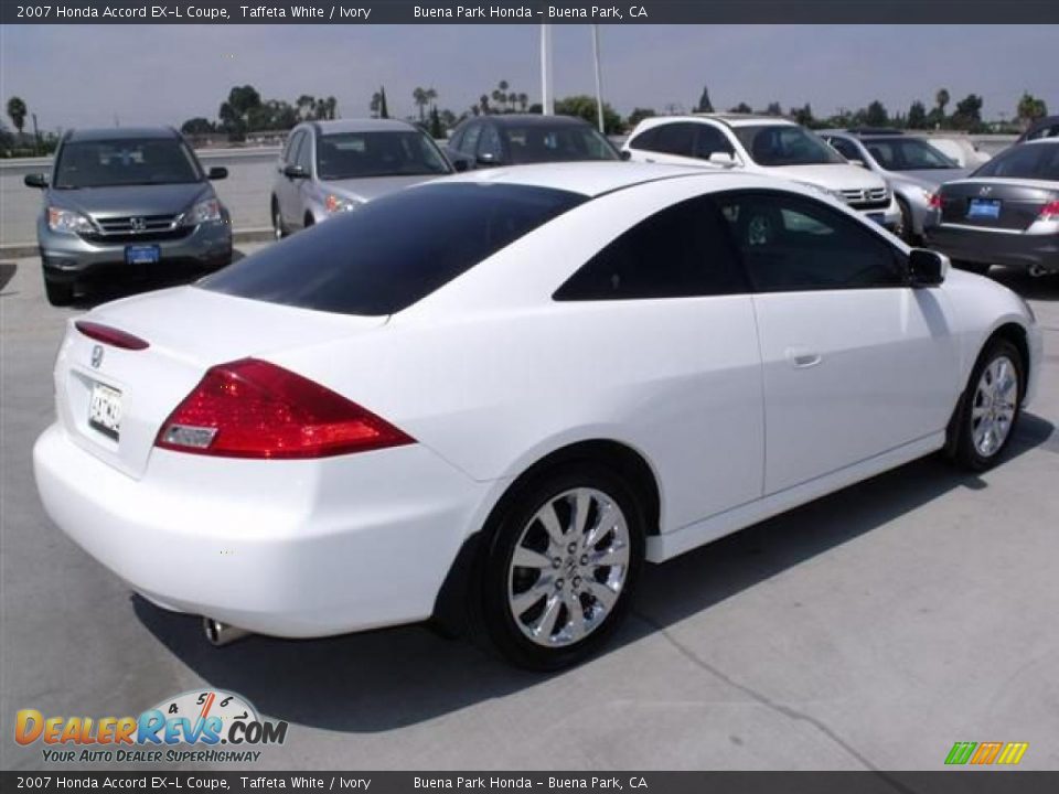 2007 Honda accord sedan white #3