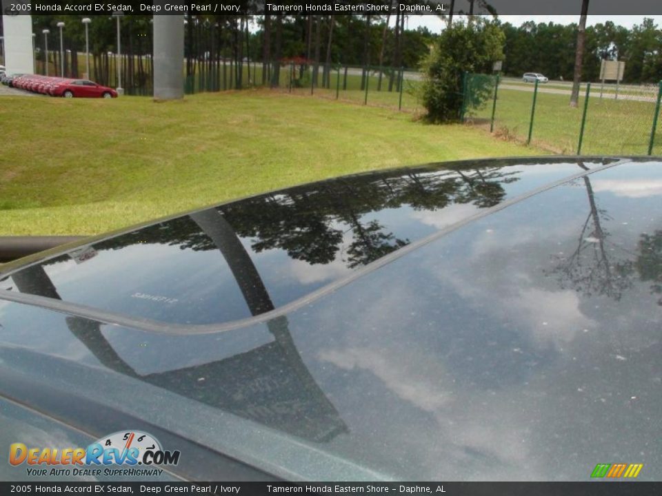 2005 Honda Accord EX Sedan Deep Green Pearl / Ivory Photo #16