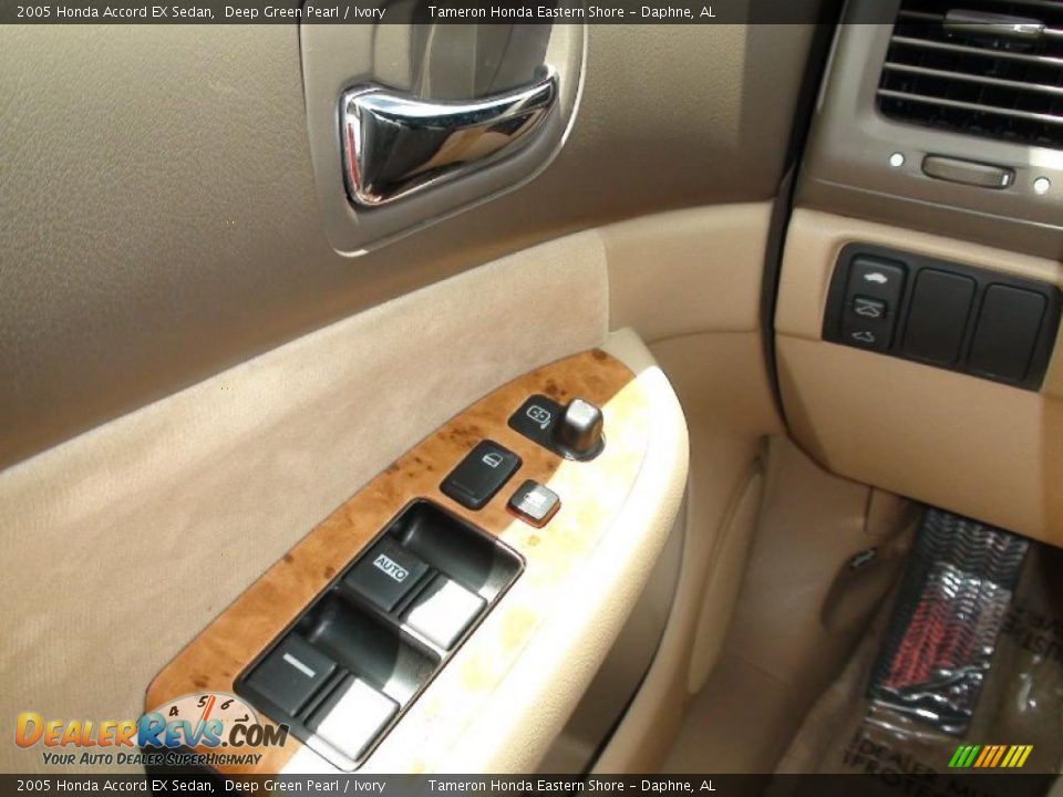 2005 Honda Accord EX Sedan Deep Green Pearl / Ivory Photo #21