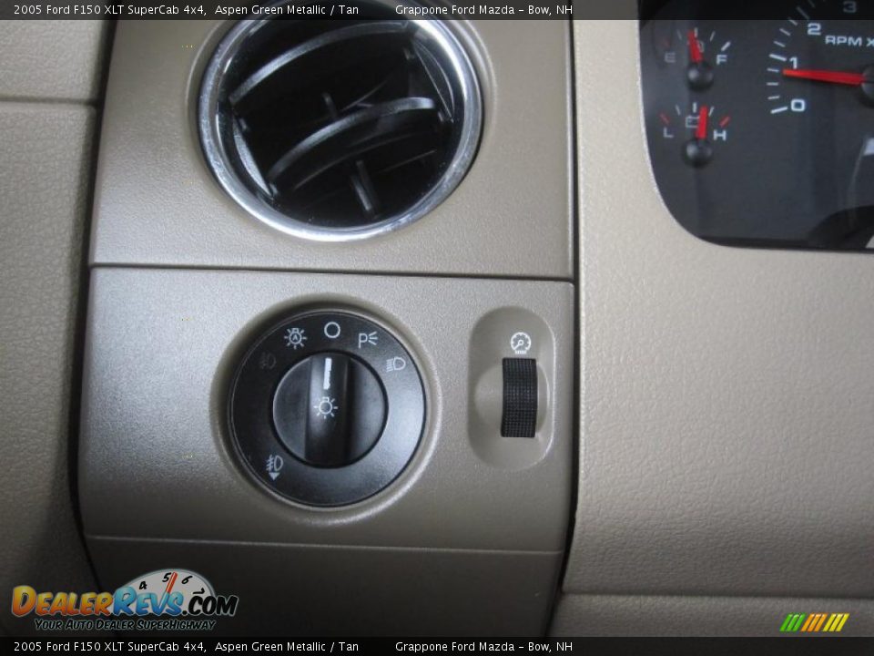 2005 Ford F150 XLT SuperCab 4x4 Aspen Green Metallic / Tan Photo #12