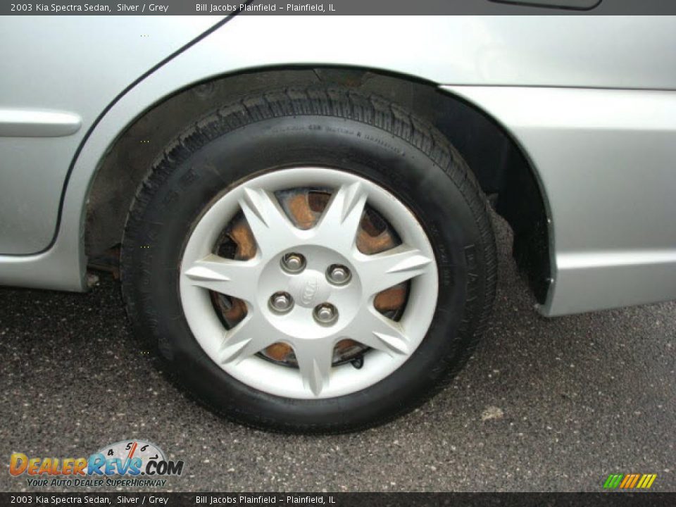 2003 Kia Spectra Sedan Silver / Grey Photo #8