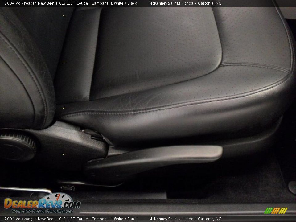 2004 Volkswagen New Beetle GLS 1.8T Coupe Campanella White / Black Photo #20