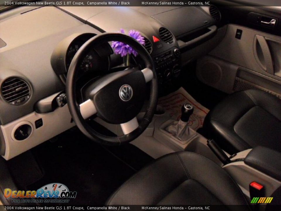 2004 Volkswagen New Beetle GLS 1.8T Coupe Campanella White / Black Photo #23