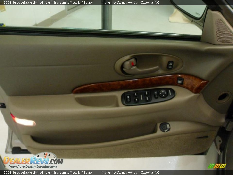 2001 Buick LeSabre Limited Light Bronzemist Metallic / Taupe Photo #10
