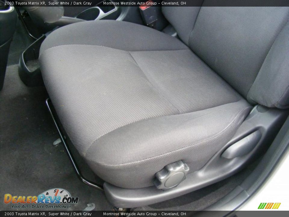 2003 Toyota Matrix XR Super White / Dark Gray Photo #10