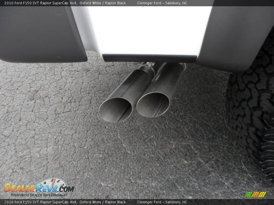 2010 Ford F150 SVT Raptor SuperCab 4x4 Oxford White / Raptor Black Photo #20