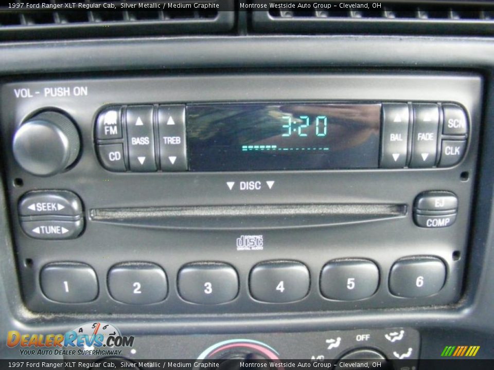 1997 Ford Ranger XLT Regular Cab Silver Metallic / Medium Graphite Photo #18