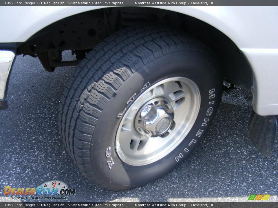 1997 Ford Ranger XLT Regular Cab Silver Metallic / Medium Graphite Photo #24