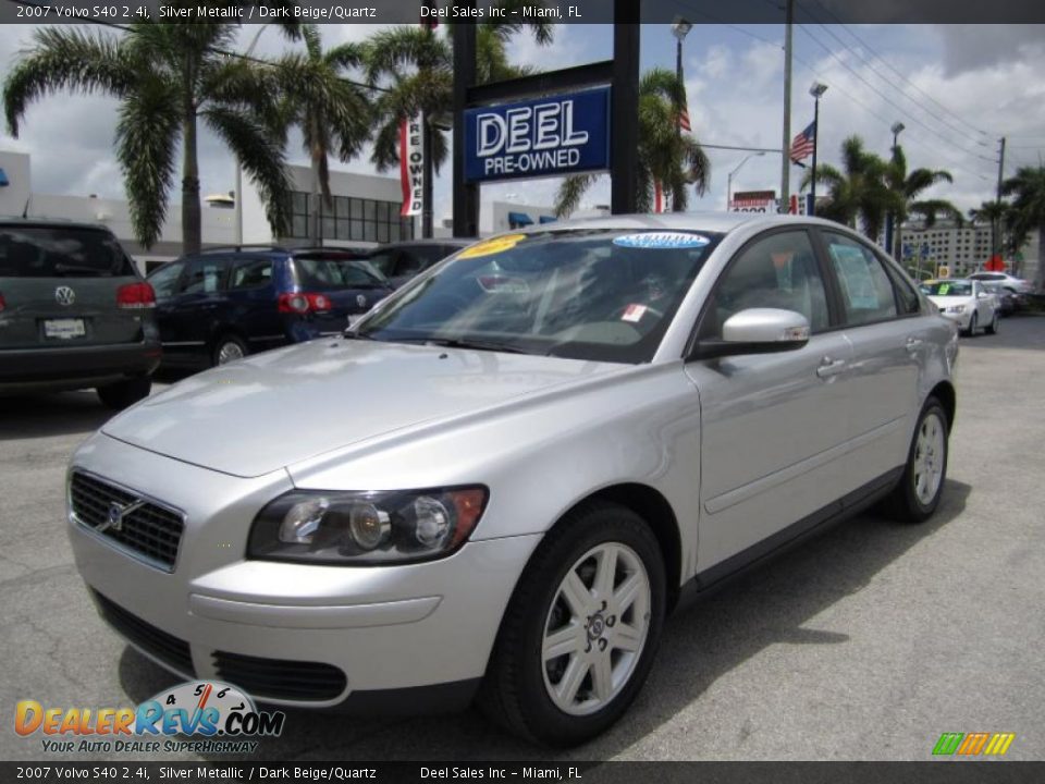 2007 Volvo S40 2.4i Silver Metallic / Dark Beige/Quartz Photo #1