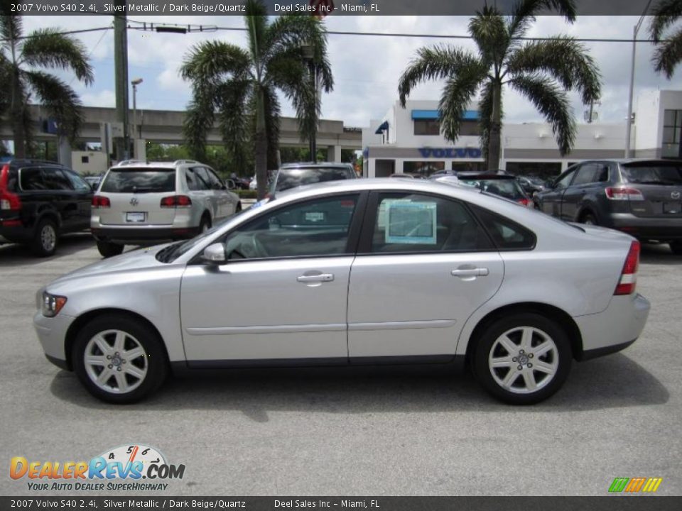 2007 Volvo S40 2.4i Silver Metallic / Dark Beige/Quartz Photo #2